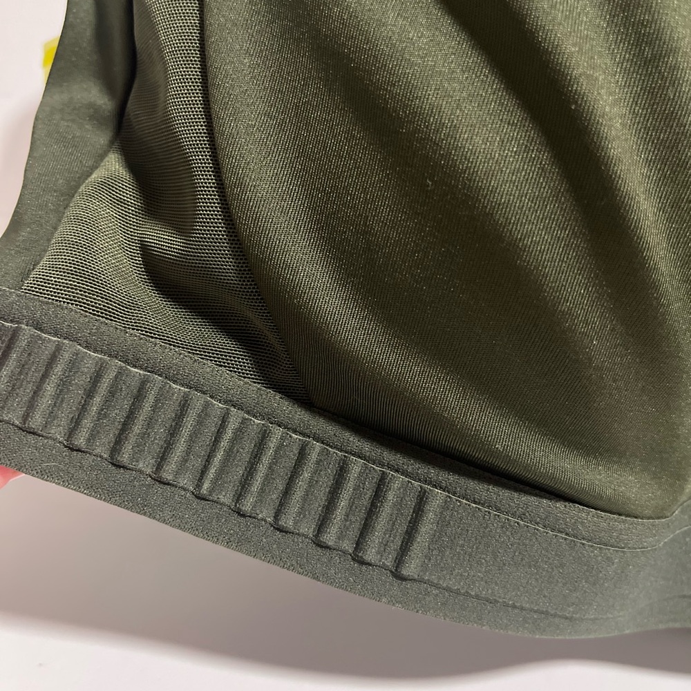 NWT XL Women's Olive Green crisscross Strappy Sports Bra all in motion pads - Picture 5 of 14